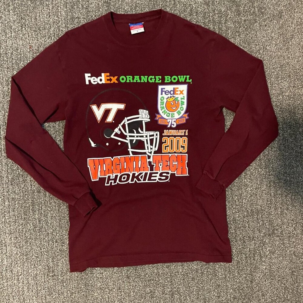 Champion vintage Virginia Tech long-sleeve graphic shirt